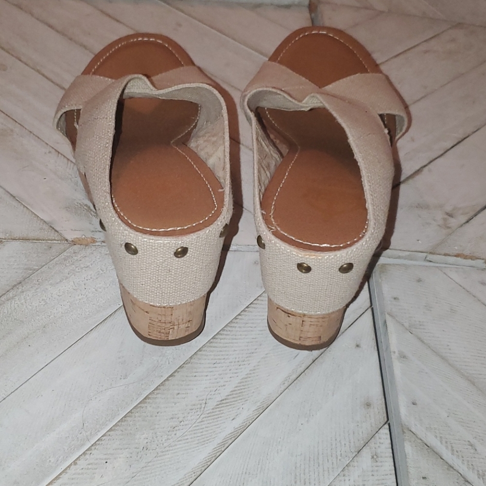 Crown Vintage Size 10 M Tan Wedges - Picture 4 of 8